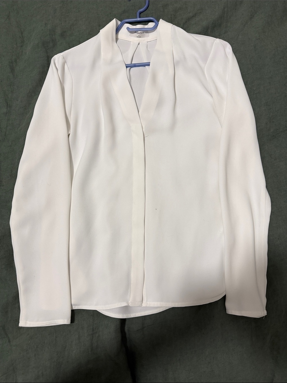 Babaton Aritzia Small womenβs long sleeve blouse